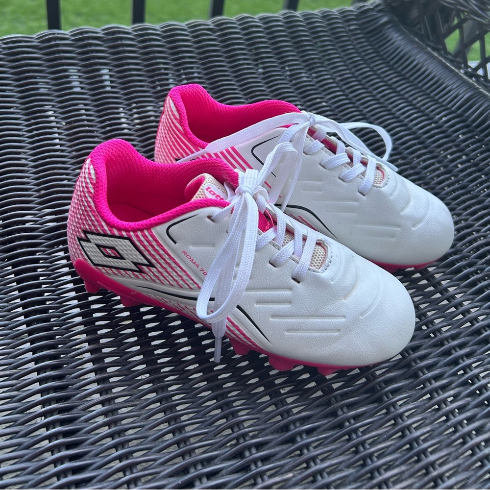 Lotto Kids White and Pink Soccer Cleats
